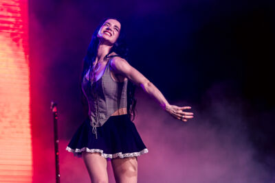 Poppy @ Jera On Air, picture 16, photographed by Peter Smet - FrontView Magazine