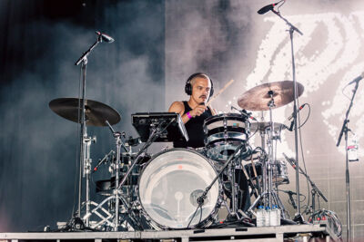 PVRIS @ Jera On Air, picture 2, photographed by Peter Smet - FrontView Magazine