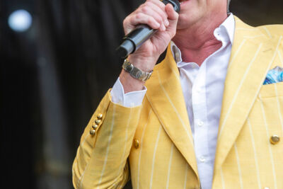 Bart Kaëll @ Adriaen Brouwer Bierfeesten, picture 11, photographed by Edwin Houdevelt - FrontView Magazine