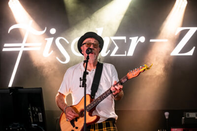 Fischer-Z @ De Casino, picture 2, photographed by Bart Janssens - FrontView Magazine