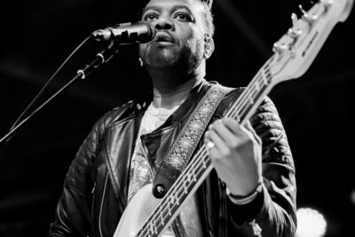 Ben Harper en The Innocent Criminals @ OLT Rivierenhof, picture 9, photographed by Leen Verlinden - FrontView Magazine