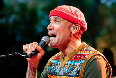 Ben Harper en The Innocent Criminals @ OLT Rivierenhof, picture 12, photographed by Leen Verlinden - FrontView Magazine