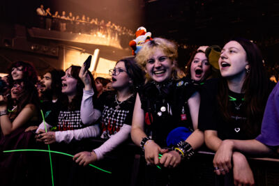 Mother Mother @ 013, picture 12, photographed by Dorien Goetschalckx - FrontView Magazine