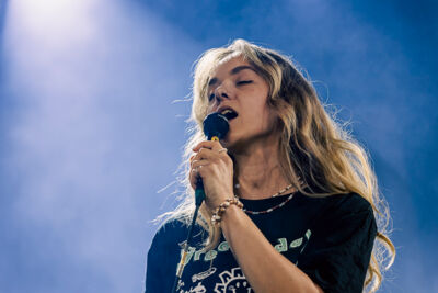 Alice Mae @ Rock Zottegem, picture 1, photographed by Peter Smet - FrontView Magazine