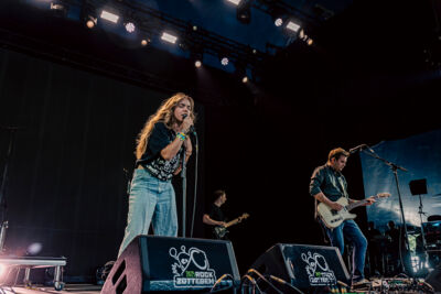 Alice Mae @ Rock Zottegem, picture 4, photographed by Peter Smet - FrontView Magazine