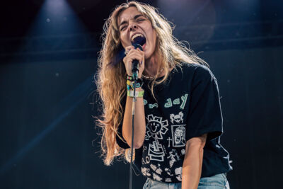 Alice Mae @ Rock Zottegem, picture 9, photographed by Peter Smet - FrontView Magazine