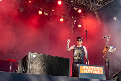 Warmduscher @ Cactusfestival, picture 5, photographed by Bart Janssens - FrontView Magazine