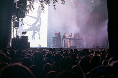 2manydjs @ Cactusfestival, picture 10, photographed by Bart Janssens - FrontView Magazine