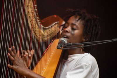 Sophye Soliveau @ Cactusfestival, foto 2, foto's door Bart Janssens - FrontView Magazine