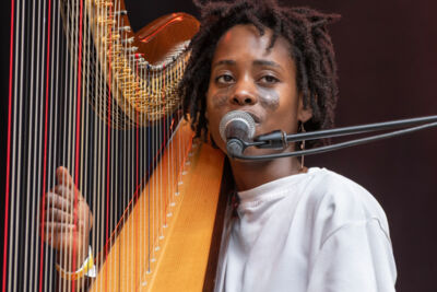 Sophye Soliveau @ Cactusfestival, foto 7, foto's door Bart Janssens - FrontView Magazine
