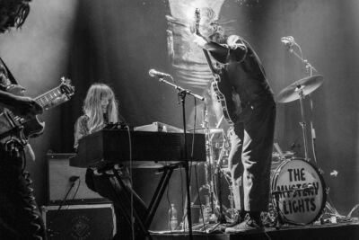 The Mystery Lights @ Nieuwe Nor, picture 6, photographed by Anoek Houben - FrontView Magazine