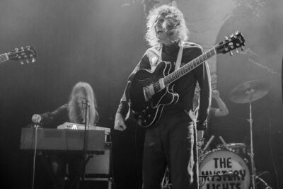 The Mystery Lights @ Nieuwe Nor, picture 10, photographed by Anoek Houben - FrontView Magazine