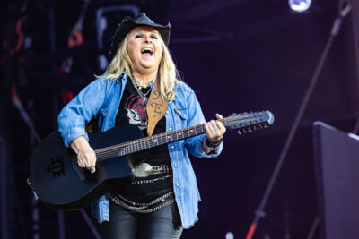Melissa Etheridge @ Bospop, picture 2, photographed by Dorien Goetschalckx - FrontView Magazine