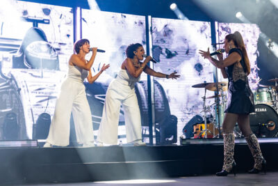 Natalia 20 Years Greatest Hits Tour 2025 @ OLT Rivierenhof, picture 9, photographed by Marc Verdonck - FrontView Magazine