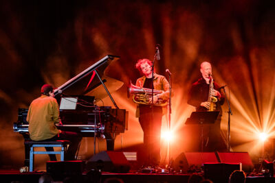 Chantal Acda & The North Sea Drifters @ Gent Jazz, picture 23, photographed by Jürgen Bruynooghe - FrontView Magazine