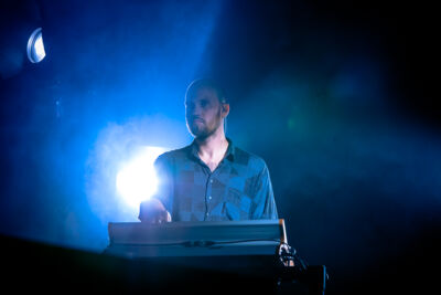 Eefje de Visser @ Cactus festival, picture 15, photographed by Anais Callens - FrontView Magazine