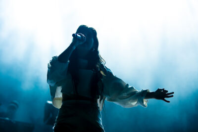 Eefje de Visser @ Cactus festival, picture 16, photographed by Anais Callens - FrontView Magazine