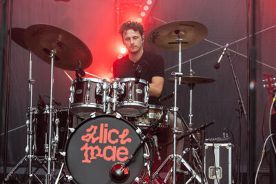 Alica Mae @ Beach Festival Nieuwpoort 2025, picture 2, photographed by Marc Verdonck - FrontView Magazine