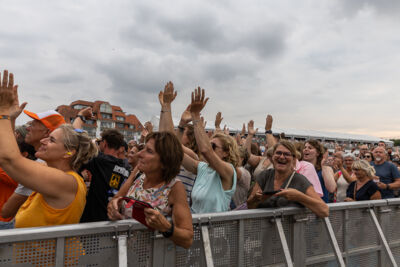 Bart Peeters @ Beach Festival Nieuwpoort 2025, picture 11, photographed by Marc Verdonck - FrontView Magazine