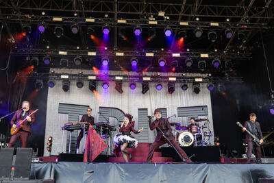 Les Truttes @ Beach Festival Nieuwpoort 2025, picture 17, photographed by Marc Verdonck - FrontView Magazine