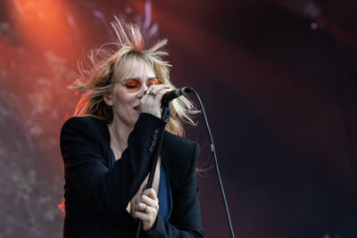 Natasha Bedingfield @ Beach Festival Nieuwpoort 2025, picture 4, photographed by Marc Verdonck - FrontView Magazine