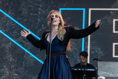 Natasha Bedingfield @ Beach Festival Nieuwpoort 2025, picture 7, photographed by Marc Verdonck - FrontView Magazine