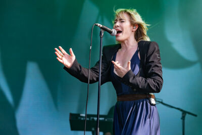 Natasha Bedingfield @ Beach Festival Nieuwpoort 2025, picture 22, photographed by Marc Verdonck - FrontView Magazine