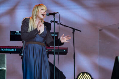 Natasha Bedingfield @ Beach Festival Nieuwpoort 2025, picture 24, photographed by Marc Verdonck - FrontView Magazine