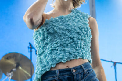 Pommelien Thijs @ Beach Festival Nieuwpoort 2025, picture 10, photographed by Marc Verdonck - FrontView Magazine