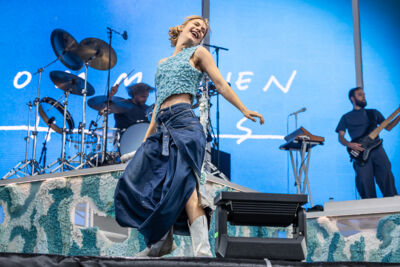 Pommelien Thijs @ Beach Festival Nieuwpoort 2025, picture 21, photographed by Marc Verdonck - FrontView Magazine