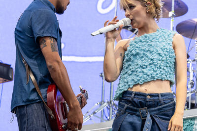 Pommelien Thijs @ Beach Festival Nieuwpoort 2025, picture 31, photographed by Marc Verdonck - FrontView Magazine