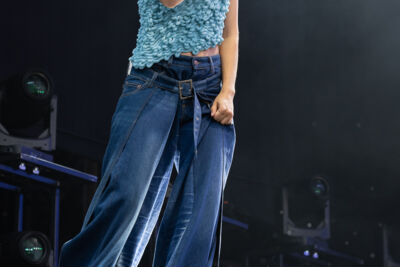 Pommelien Thijs @ Beach Festival Nieuwpoort 2025, picture 32, photographed by Marc Verdonck - FrontView Magazine