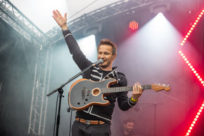 Zinger @ Beach Festival Nieuwpoort 2025, picture 4, photographed by Marc Verdonck - FrontView Magazine