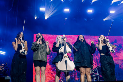 Clean Bandit @ Lokerse Feesten, foto 18, foto's door Peter Smet - FrontView Magazine