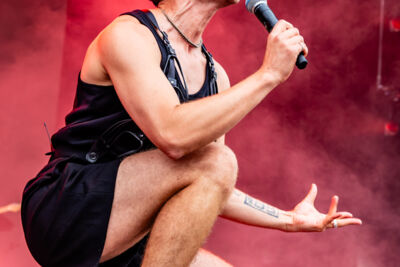 Olly Alexander @ Suikerrock, picture 10, photographed by Dorien Goetschalckx - FrontView Magazine