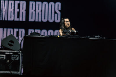 Amber Broos @ Lokerse Feesten, picture 5, photographed by Peter Smet - FrontView Magazine