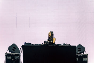 Amber Broos @ Lokerse Feesten, picture 11, photographed by Peter Smet - FrontView Magazine