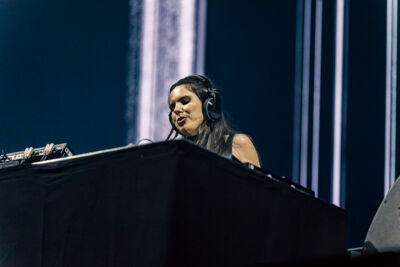 Amber Broos @ Lokerse Feesten, picture 13, photographed by Peter Smet - FrontView Magazine