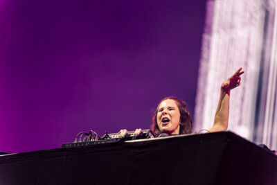 Amber Broos @ Lokerse Feesten, picture 15, photographed by Peter Smet - FrontView Magazine