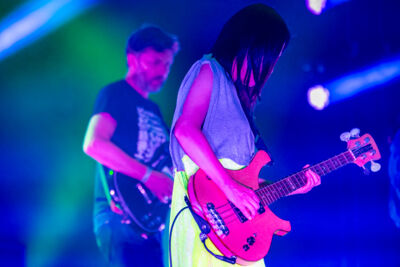 Deerhoof @ AFF, foto 1, foto's door Anoek Houben - FrontView Magazine