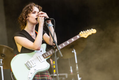 Kids With Buns @ Suikerrock, picture 2, photographed by Dorien Goetschalckx - FrontView Magazine