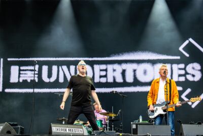 The Undertones @ Lokerse Feesten, picture 3, photographed by Dorien Goetschalckx - FrontView Magazine