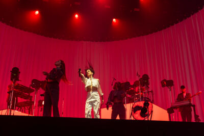 Eefje De Visser @ Lokerse Feesten, picture 5, photographed by Bart Janssens - FrontView Magazine