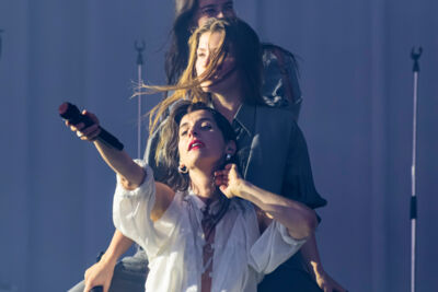 Eefje De Visser @ Lokerse Feesten, picture 14, photographed by Bart Janssens - FrontView Magazine