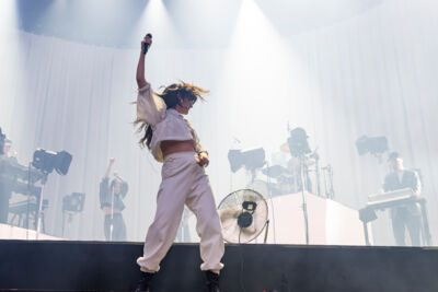 Eefje De Visser @ Lokerse Feesten, picture 20, photographed by Bart Janssens - FrontView Magazine