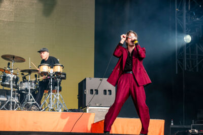 J. Bernardt @ Lokerse Feesten, picture 8, photographed by Bart Janssens - FrontView Magazine