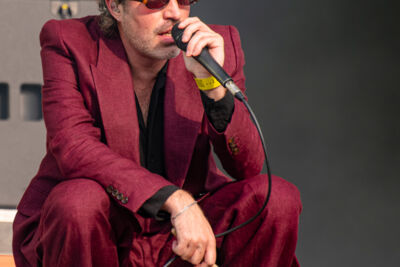 J. Bernardt @ Lokerse Feesten, picture 10, photographed by Bart Janssens - FrontView Magazine