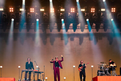 J. Bernardt @ Lokerse Feesten, picture 12, photographed by Bart Janssens - FrontView Magazine