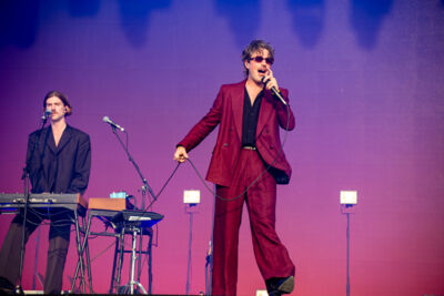 J. Bernardt @ Lokerse Feesten, picture 14, photographed by Bart Janssens - FrontView Magazine