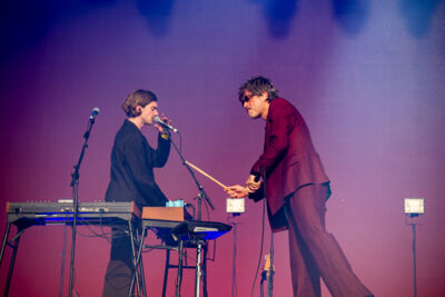 J. Bernardt @ Lokerse Feesten, picture 15, photographed by Bart Janssens - FrontView Magazine